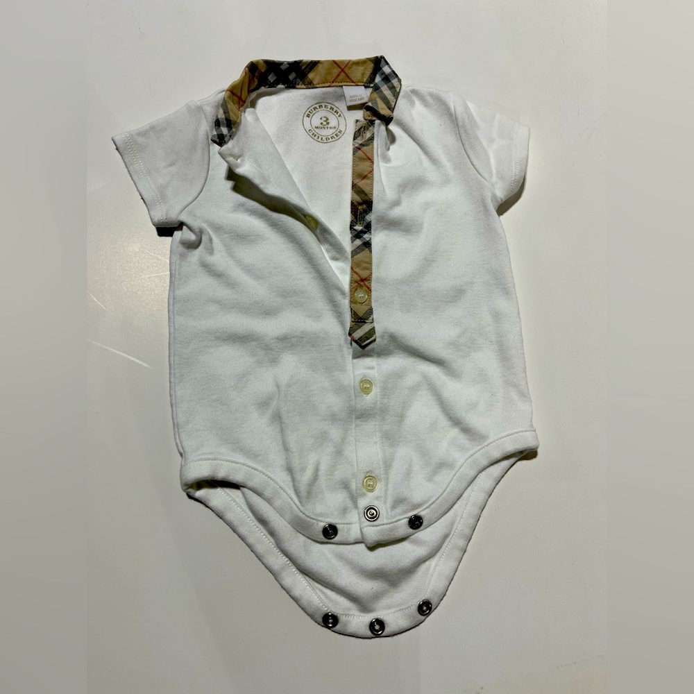 Burberry 3M onesie